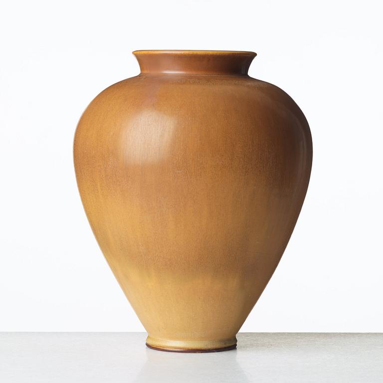 Berndt Friberg, a stoneware vase, Gustavsberg studio, Sweden 1954.