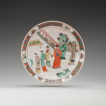 A famille verte dish, Qing dynasty (1644-1912).