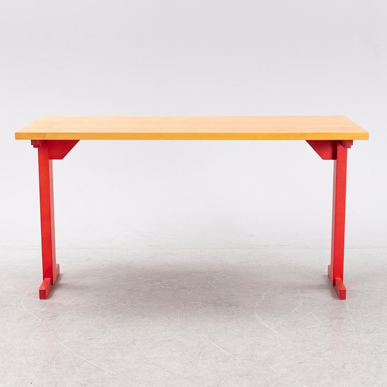 John Kandell, a 'Camilla' dining table, second half of the 20th century.