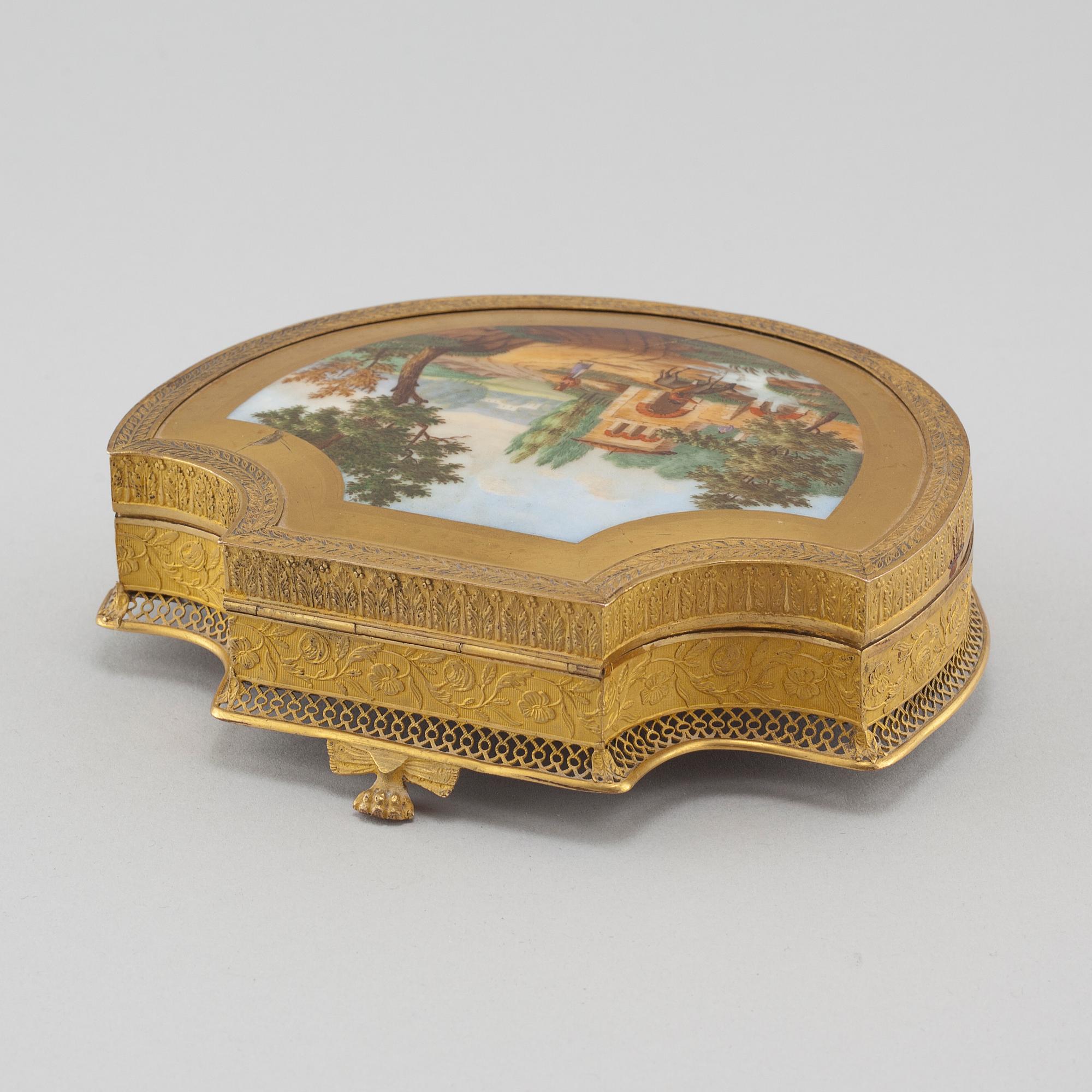 A box with lid, second half of the 19th century.
