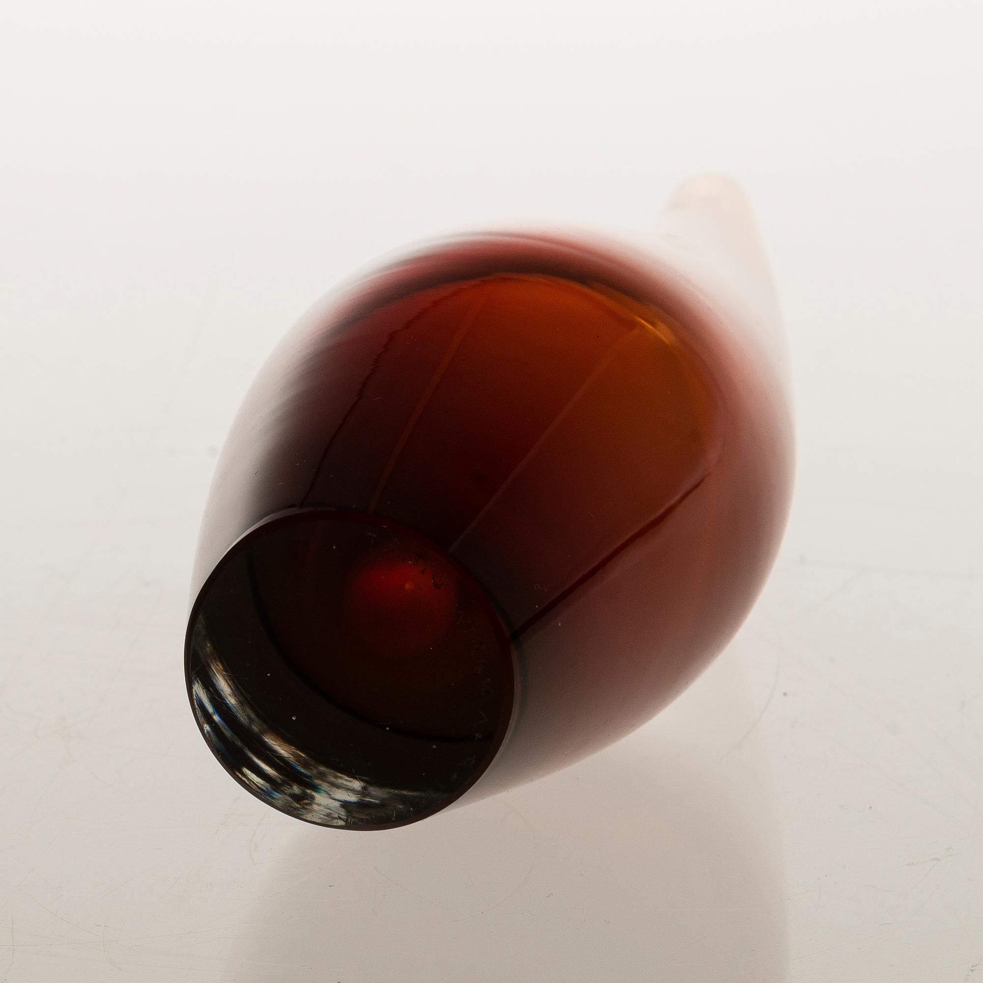 TAPIO WIRKKALA, A Kalanrakko Glass Vase 3299, signed Tapio Wirkkala Iittala.