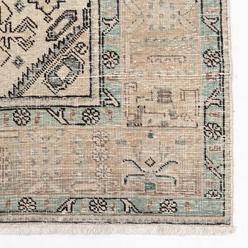 Matta, orientalisk, vintage design, ca 290 x 200 cm.