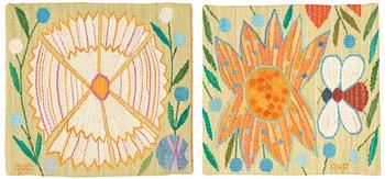 654. TEXTILES, 1 pair. "Vit blomma" och "Gul blomma med bi". Tapestry weave (gobelängvariant). 28 x 30,5 and 28 x 30 cm.