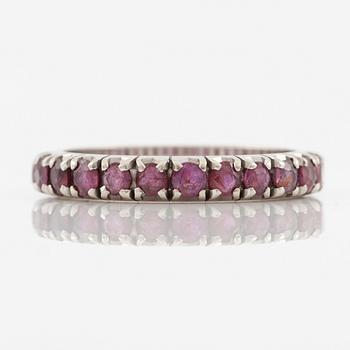 Ring, eternity ring 18K white gold with rubies.