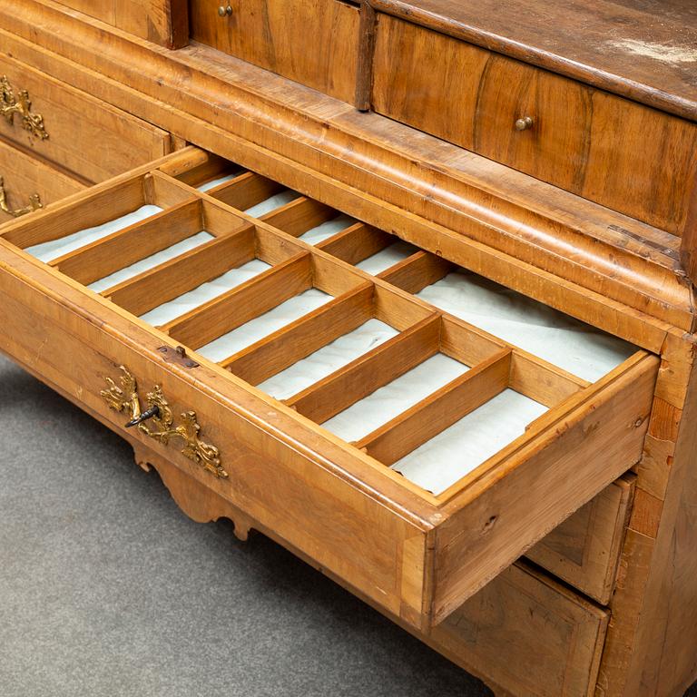 SKÅP, svensk rokoko, 1700-talets andra hälft.