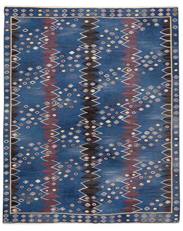 CARPET. "Snäckorna". Gobelängteknik (tapestry weave). 309 x 253 cm. Signed AB MMF BN.