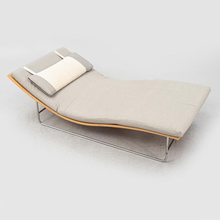 A daybed, Swedese. According to information, executed as a prototype by Gunnar Berggren and Yngve Ekström.