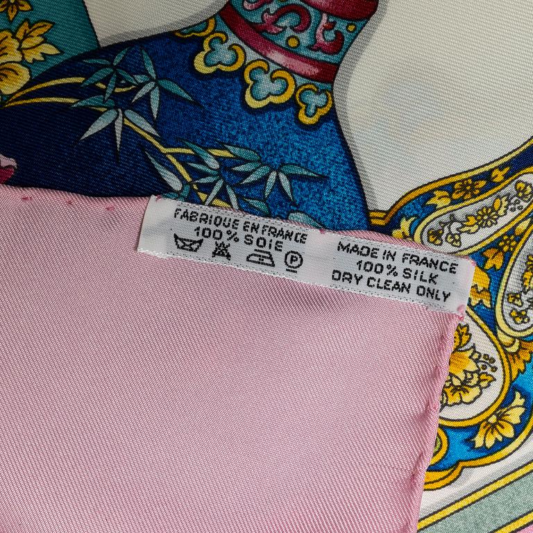 Hermès, scarf, "Qu'importe le flacon".