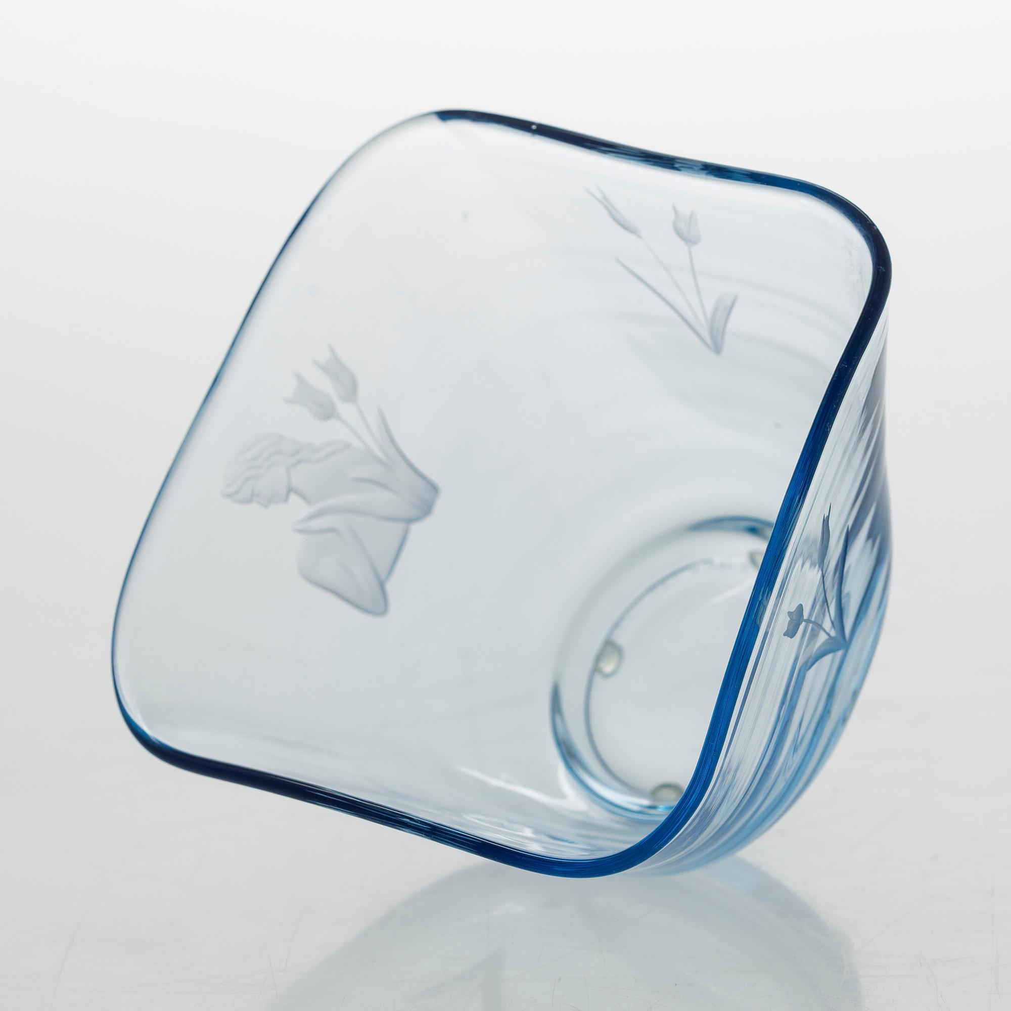 Gunnel Nyman, skål, modell 38/1081 Riihimäki Glassbruk Ab. Signerad Riihimäen Lasi Oy AO. 45. Formgiven 1938.