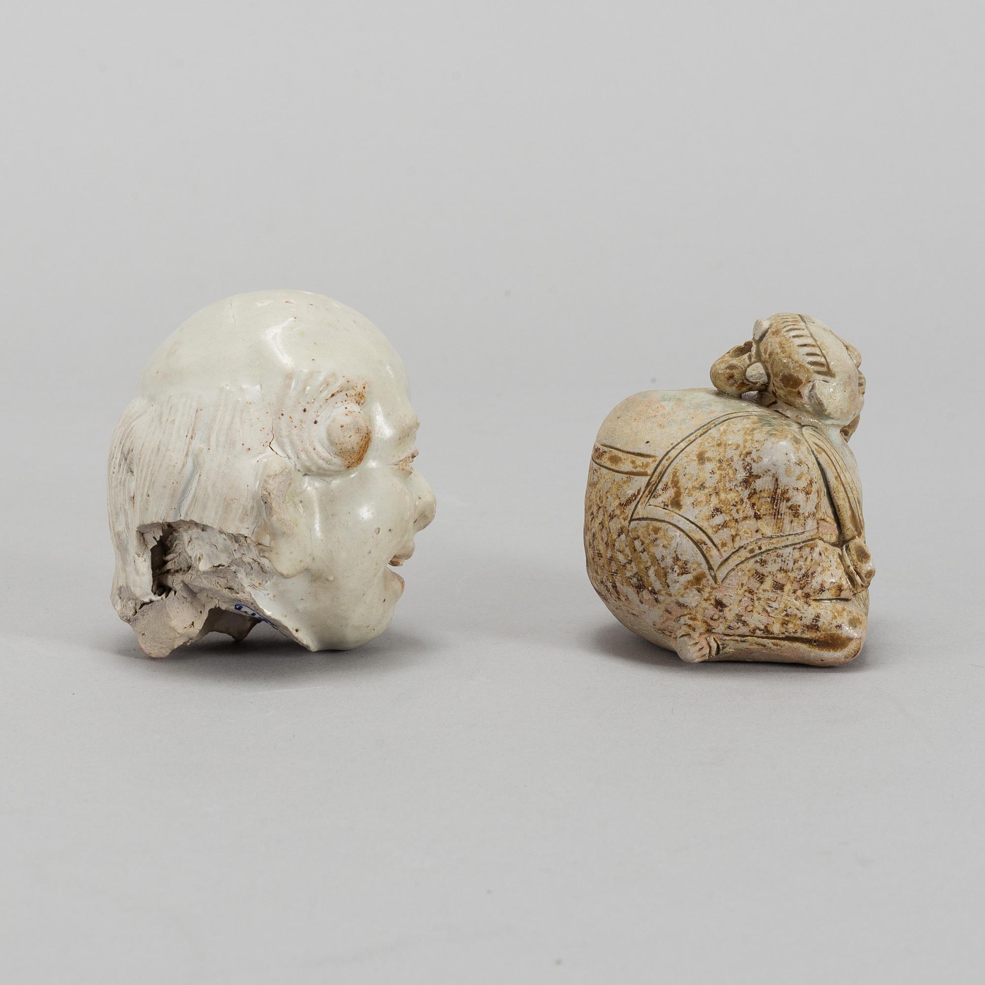 Two Sawakhalok porcelain figurines, 15th/16th Century.