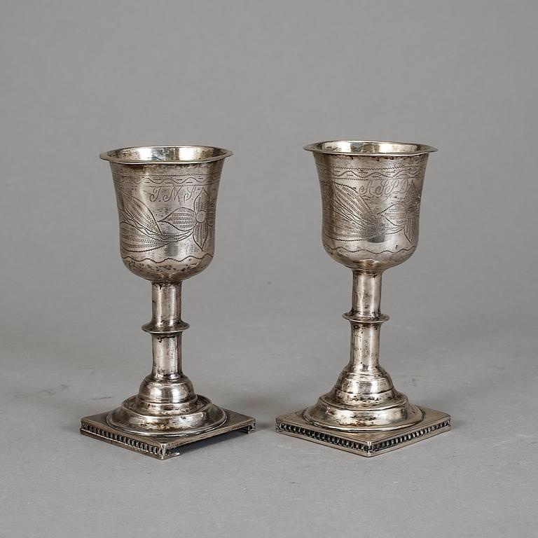 SUPKOPPAR, ett par, silver, Johannes Lagerdahl, Eksjö, 1819. Vikt ca 70 g.