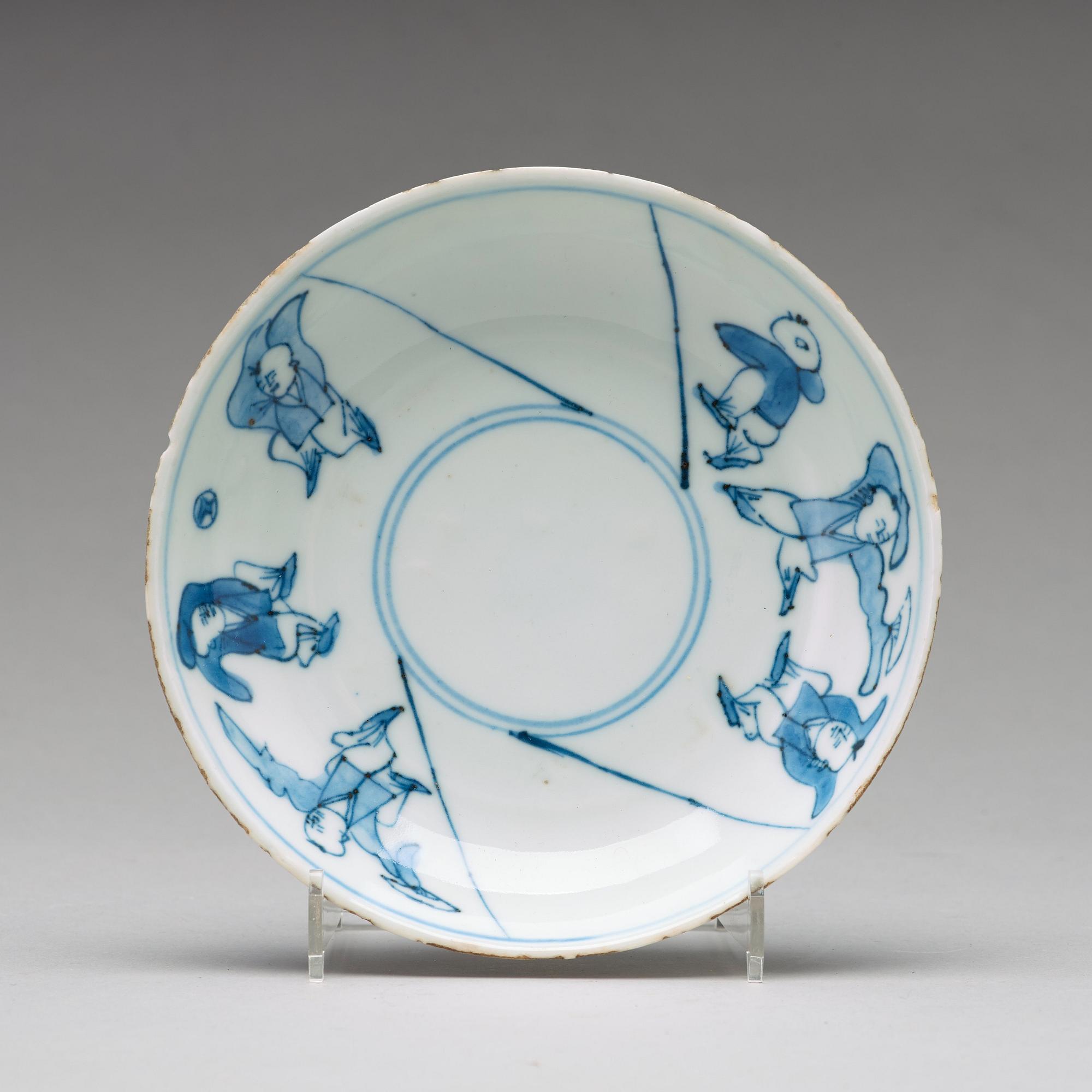 A set of nine blue and white dishes, Ming dynasty Tianqi/Chongzhen, 17th Century.
