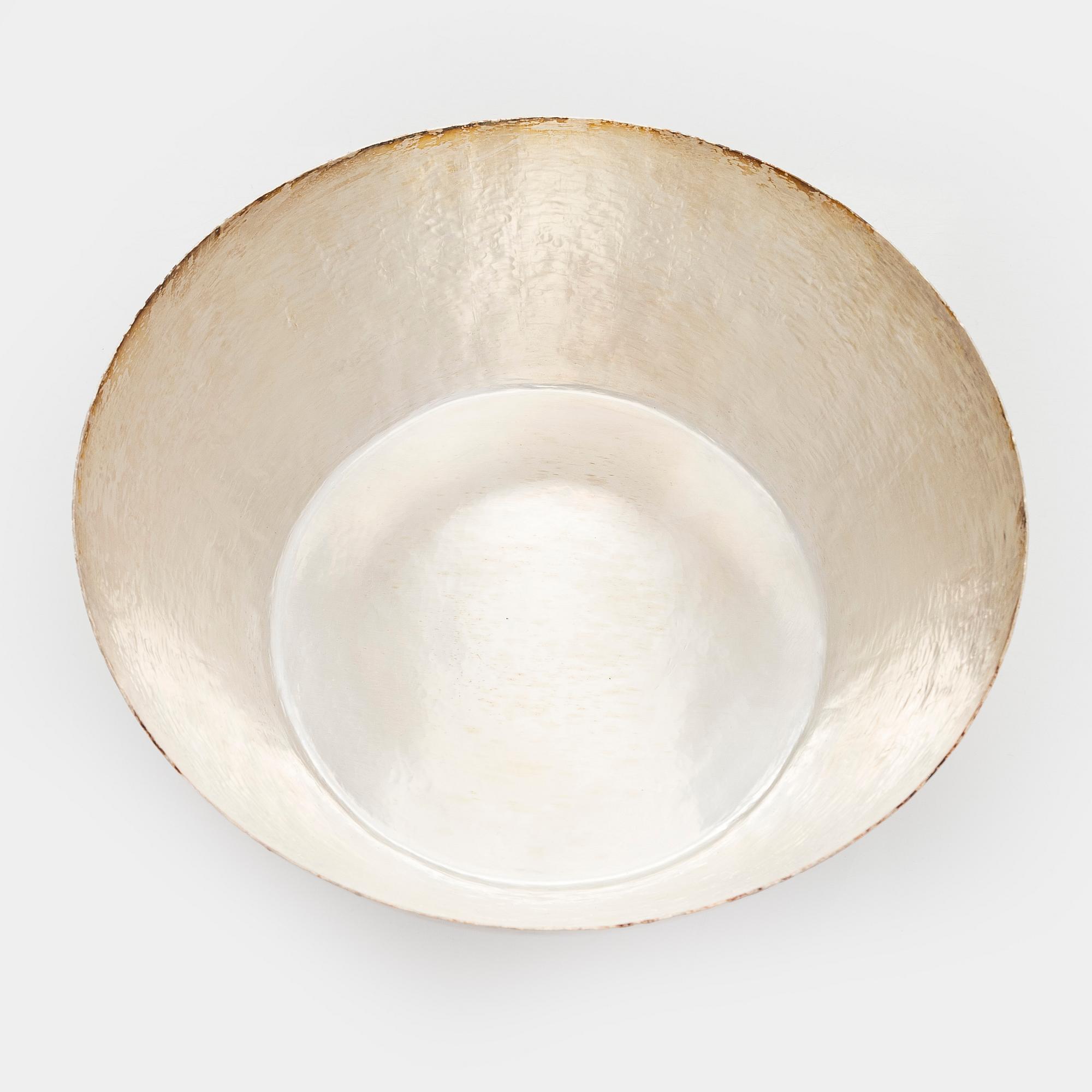 Tapio Wirkkala, malja, hopeaa, Kultakeskus, Hämeenlinna 2007.