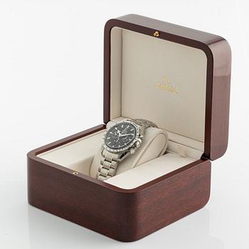 Omega, Speedmaster, Broad Arrow, chronograph, wristwatch, 42 mm.