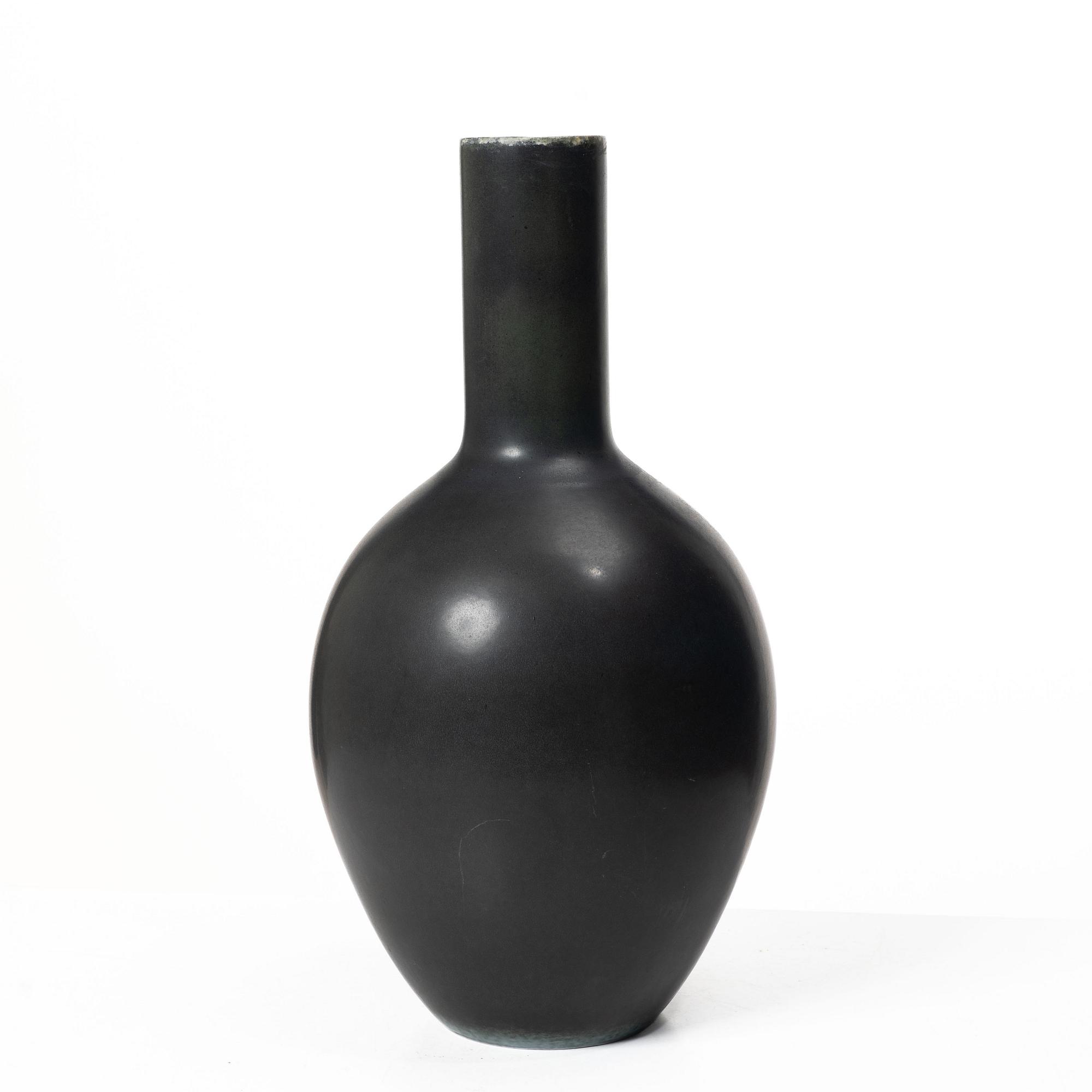 Carl-Harry Stålhane, A stoneware floor vase, Rörstrand.
