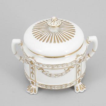 KAFFESERVIS, 16 delar, benporslin, empirestil, Rörstrand, tidigt 1900-tal.