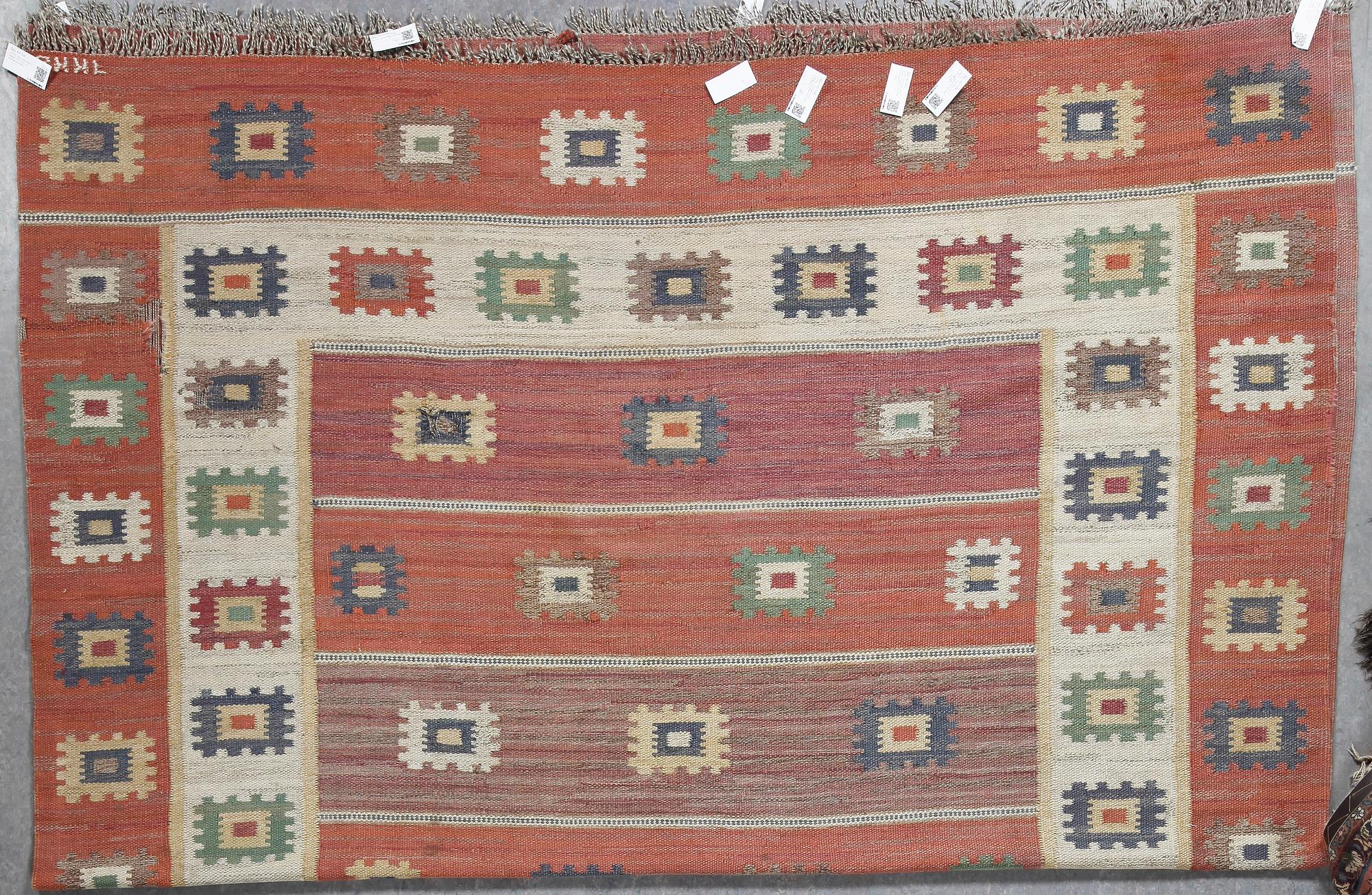 MATTA. "Röd grön äng". Rölakan. Signerad AB MMF. Ca 332x264 cm.