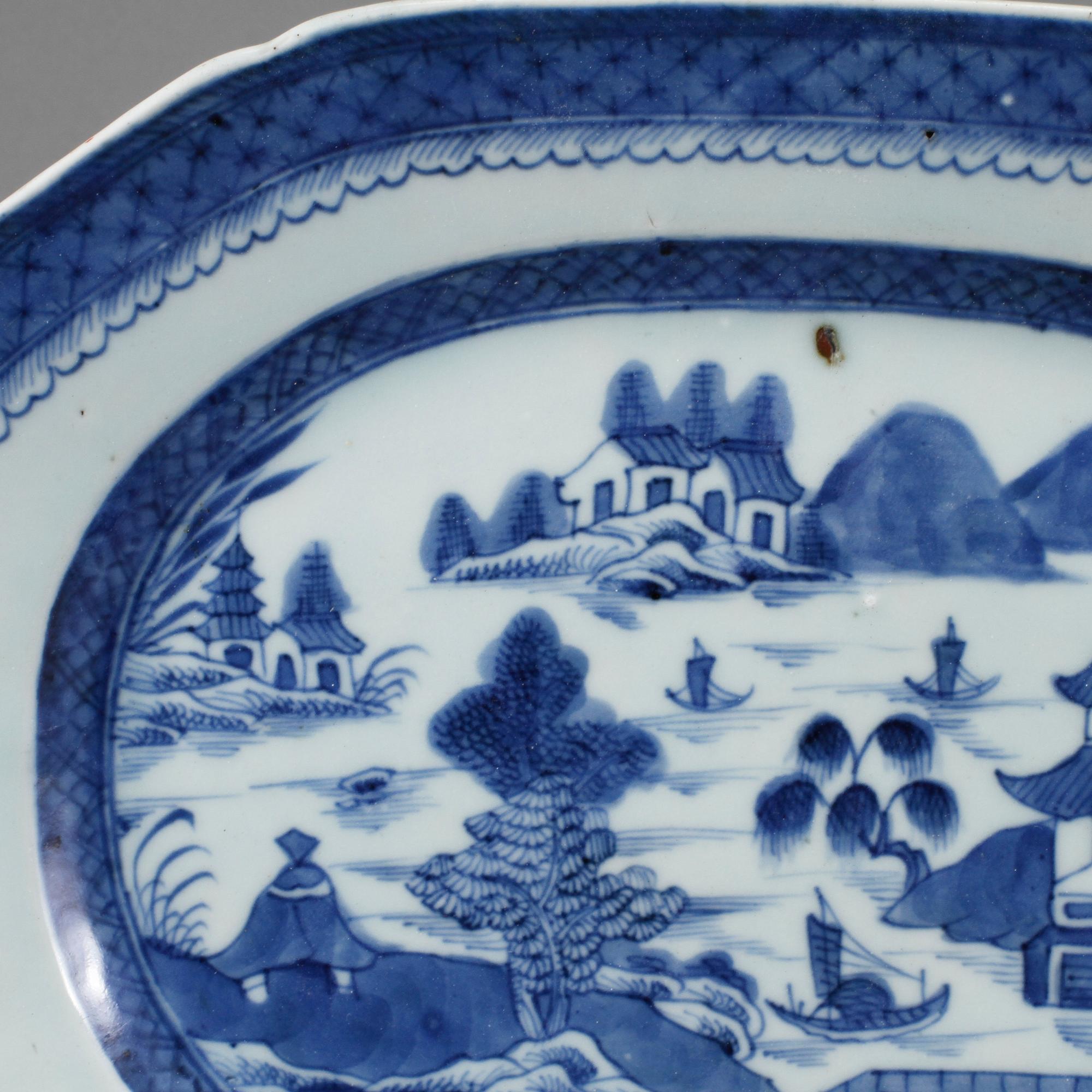 STEKFAT, porslin, Kina, Jiaqing (1796-1820).
