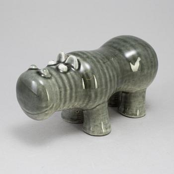 A stoneware figurine by Lisa Larson for Gustavsberg 1966-70.
