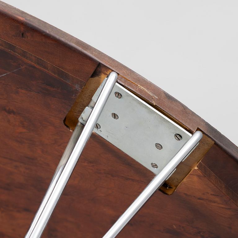 Bruno Mathsson & Piet Hein, table, “Superellipse”, Mathsson International AB, Värnamo.