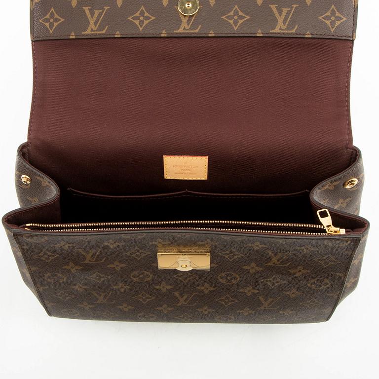 Louis Vuitton,.