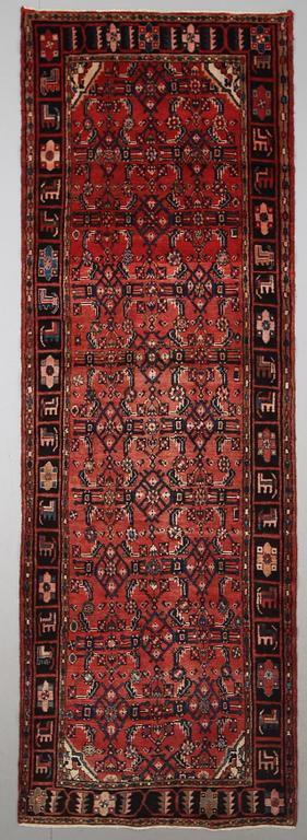 MATTA, Hamadan, ca 325 x 110 cm.