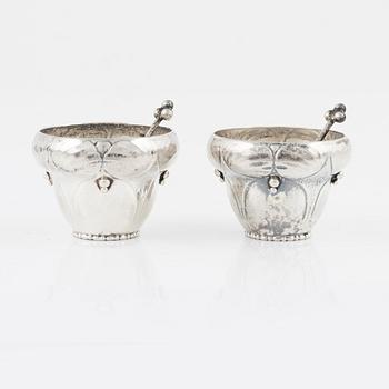 Frederik Kastor Hansen, saltkar, ett par, silver, jugend, Frederiksberg/Köpenhamn, omkring 1910.