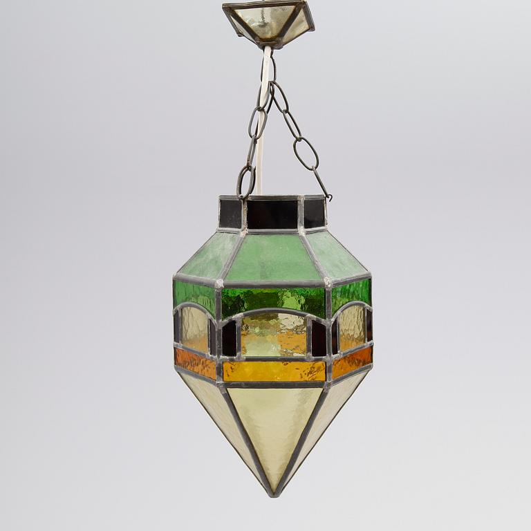 HALLYKTA, blyglas, 1900-talets första hälft. Höjd ca 35 cm.