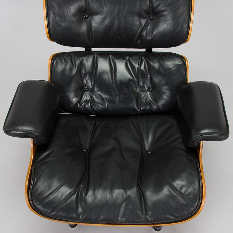 Charles & Ray Eames, 'Lounge chair' and ottoman, licensed by Mobilier International France, 1977.