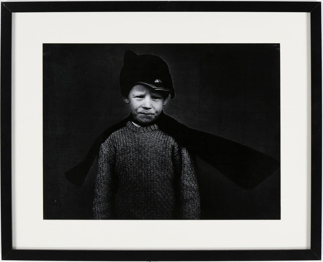 ISMO HÖLTTÖ, silvergelatinfotografi, signerad a tergo, konstnärens avdrag 1967.