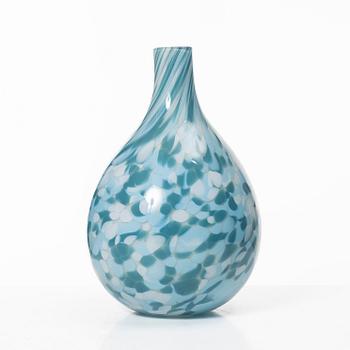 Ann Wåhlström, a glass vase.