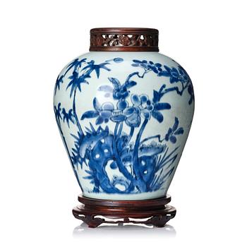 1105. A blue and white Transitional jar, 17th Century.