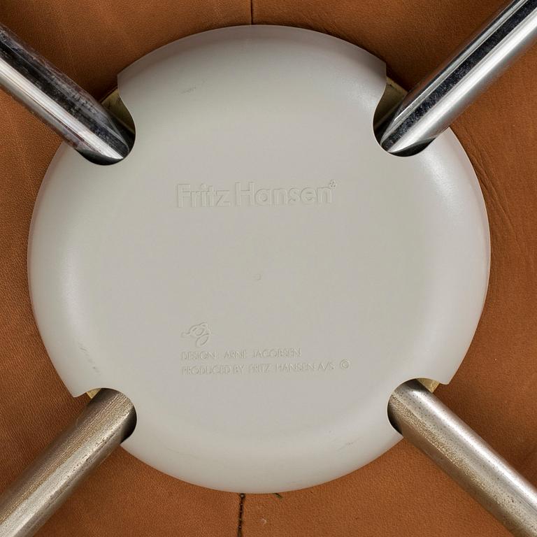 ARNE JACOBSEN, 6 st stolar, "Sjuan", Fritz Hansen.