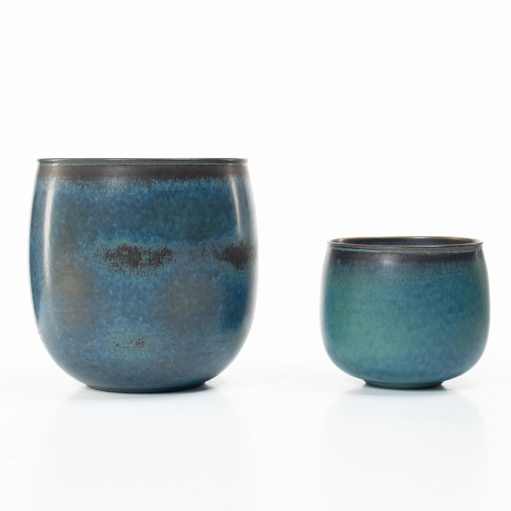 Stig Lindberg, Two stoneware bowls, Gustavsbergs Studio, 1969, and so-called "drejargods", circa 1970.