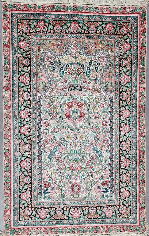 MATTA, silk Hereke, ca 121x76 cm.