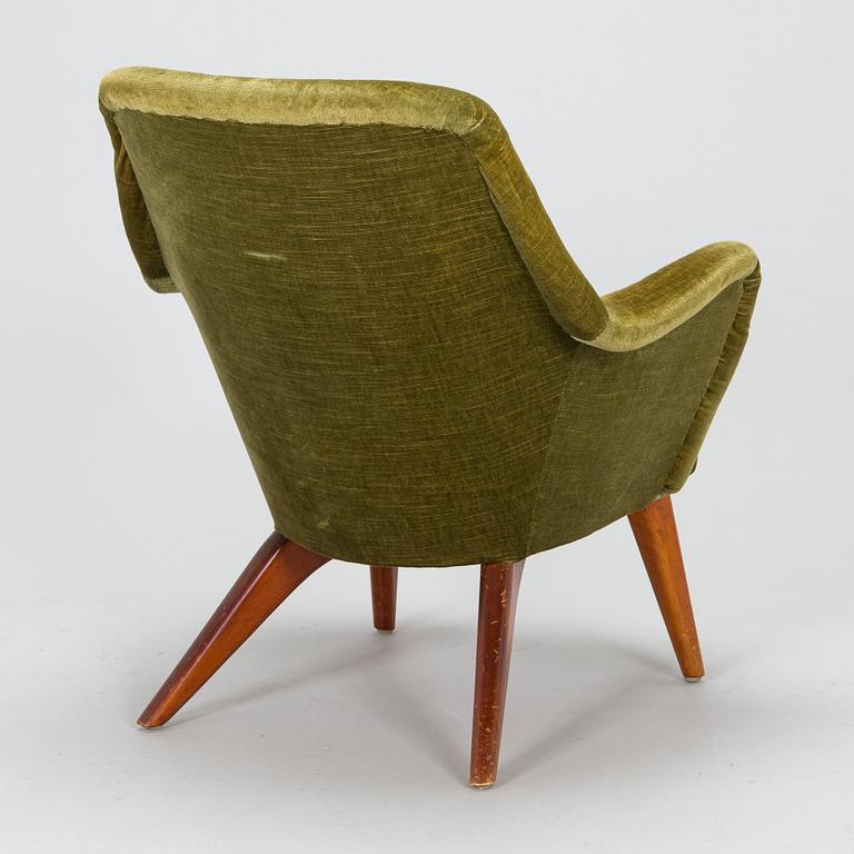 Carl Gustaf Hiort af Ornäs, A 1950s 'Pedro' armchair for Hiort Tuote Puunveisto Oy - Träsnideri Ab.