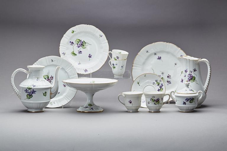 SERVISDELAR, porslin,58 delar,  Bing & Gröndahl, 1900-tal.