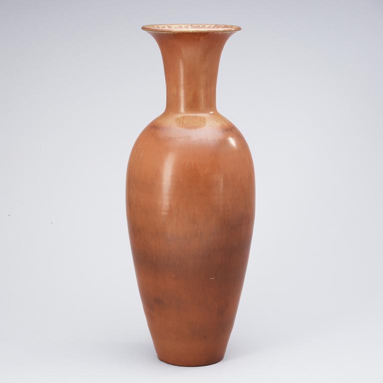 A Gunnar Nylund, stoneware braun glazed vase, Rörstrand.