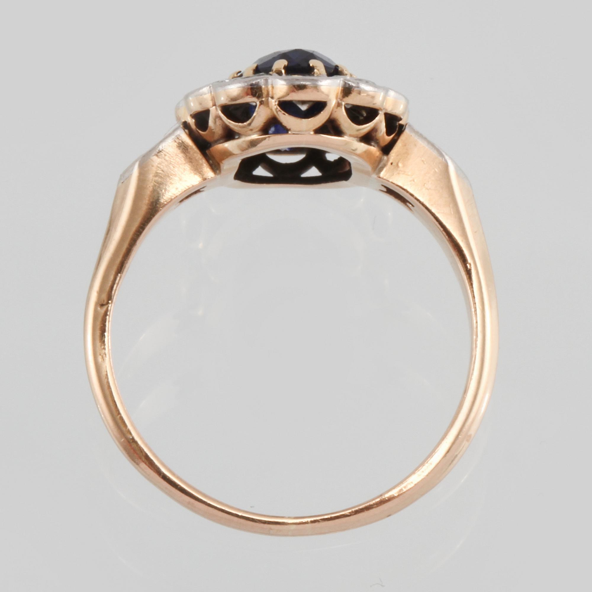 RING, 18K guld med ovalslipad blå safir samt 14 briljantslipade diamanter, importstämplad. Vikt 4,4 gram.