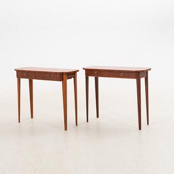 Sängbord/hallbord, ett par, 1900-talets mitt.