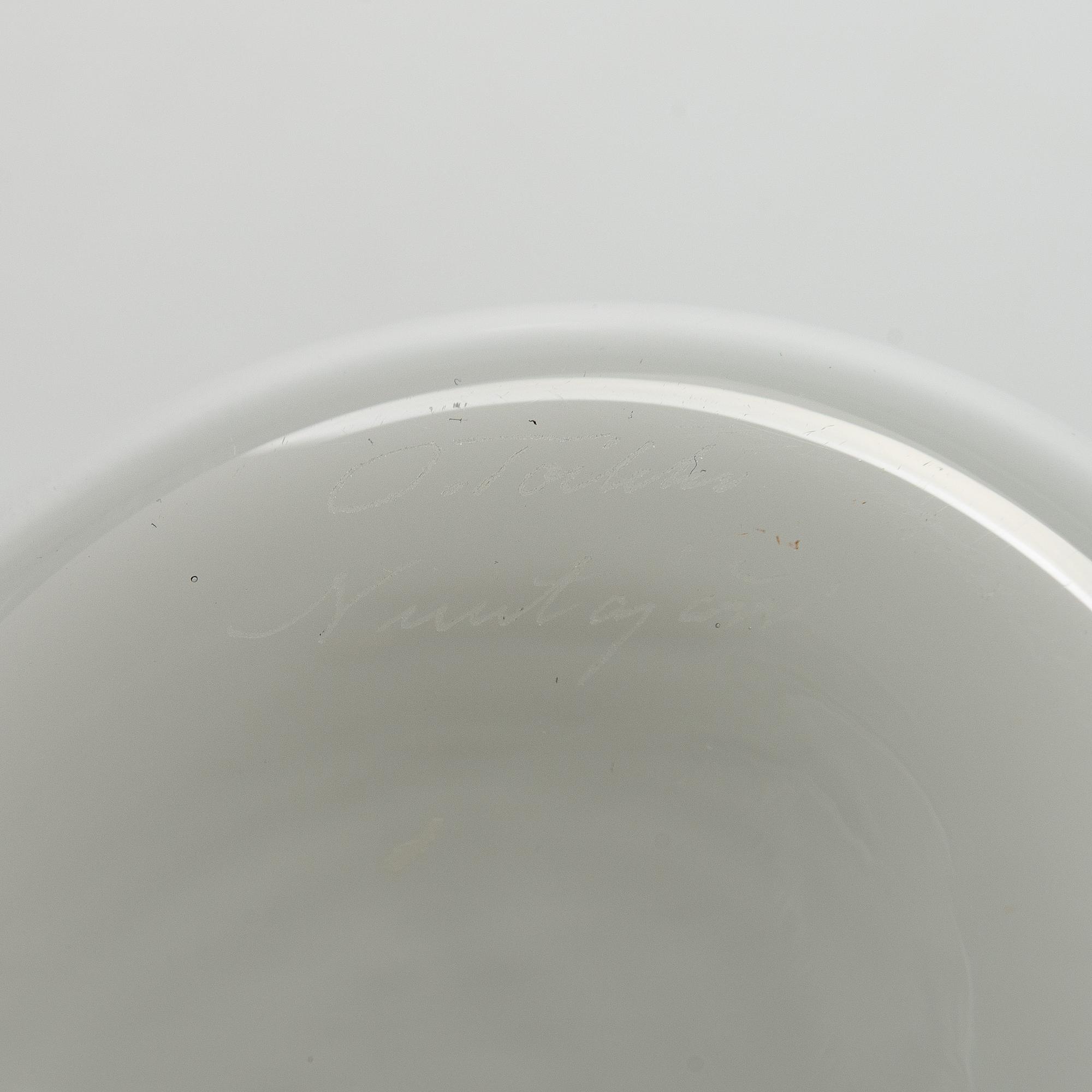 Oiva Toikka, an "Eider" glass bird, signed O. Toikka Nuutajärvi.
