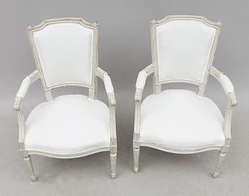 KARMSTOLAR, 1 par, gustaviansk stil, 1900-talets första hälft.