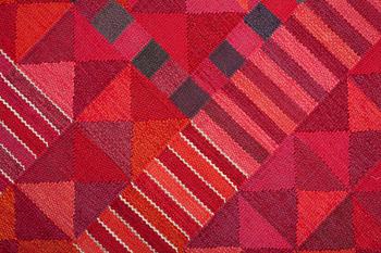 MATTA. "Rubirosa, röd". Gobelängteknik. 343,5 x 225 cm. Signerad AB MMF MR.