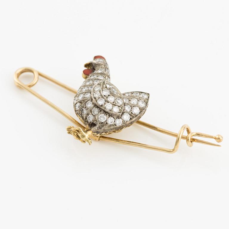 Brooch in the shape of a hen, 14K gold and enamel with round brilliant-cut diamonds.