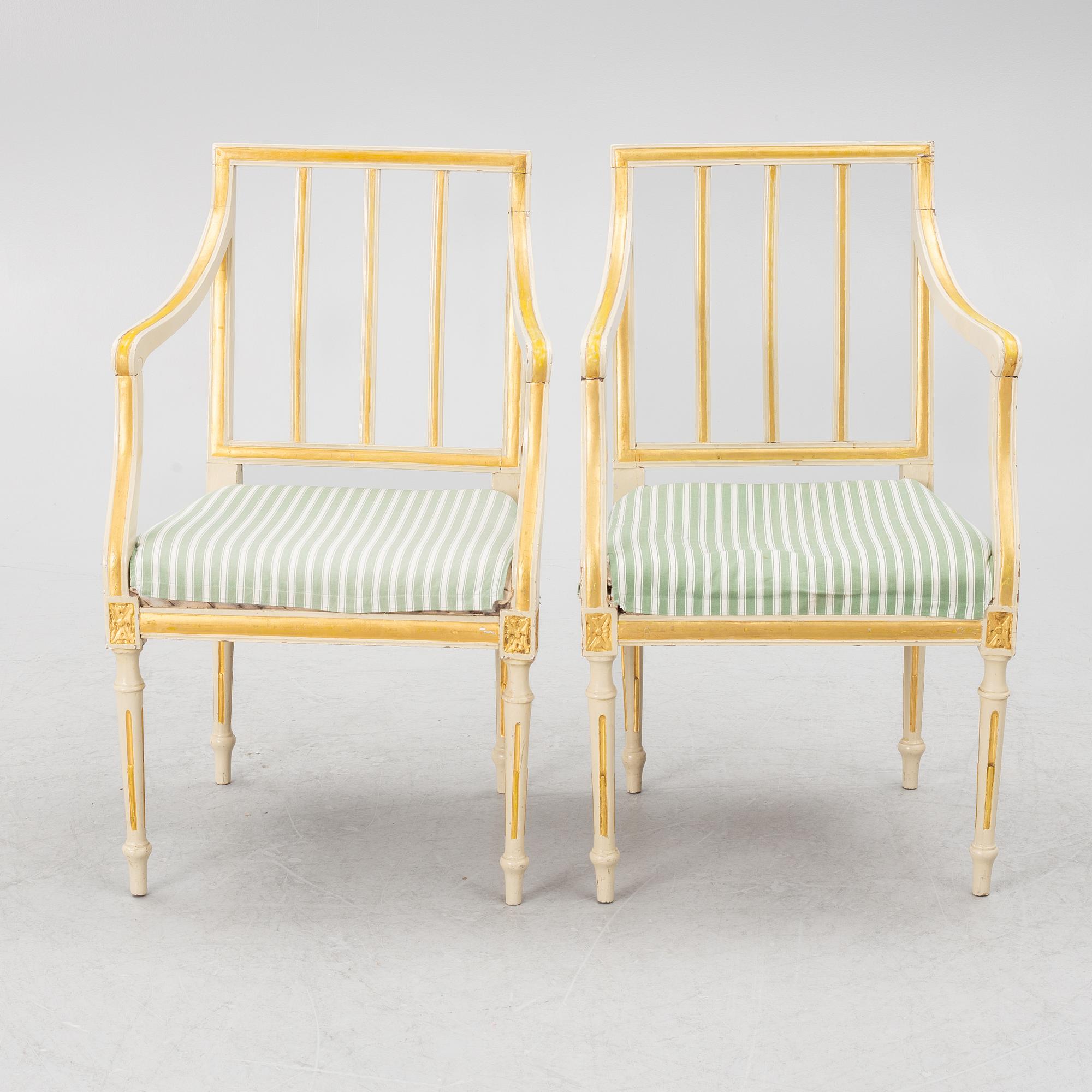 Karmstolar, ett par, gustaviansk stil, 1800-tal.