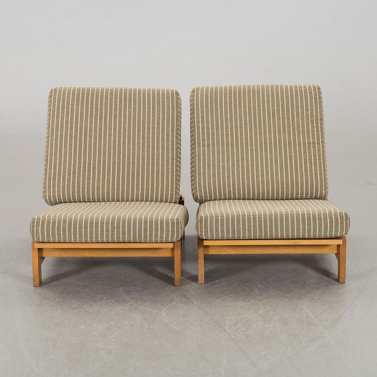 HANS J WEGNER, a pair of lounge chairs model no GE-420 for Getama, Denmark.