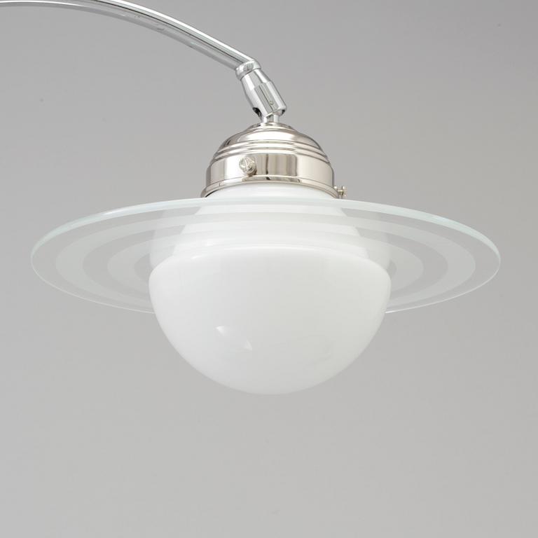 BORDSLAMPA, Saturnus-modell 1900-talets andra hälft.
