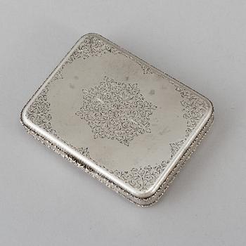 An Intalian 20th century silver snuff-box, marked M Buccellati, Milano - Roma- Firenze.