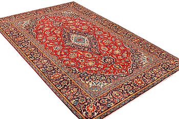 A Najafabad carpet, c. 300 x 195 cm.