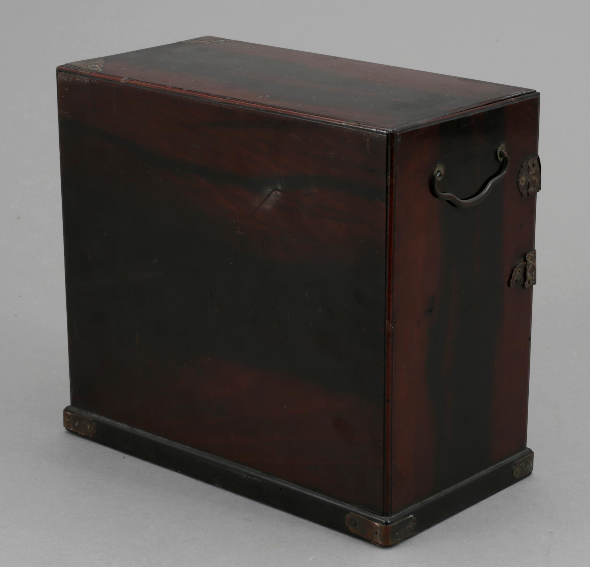 KABINETTSKÅP/SMYCKESKRIN, japan, 1800-tal.